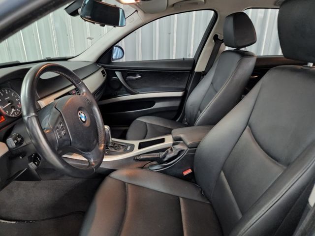 旅行車不敗款 320I TOURING  第15張相片