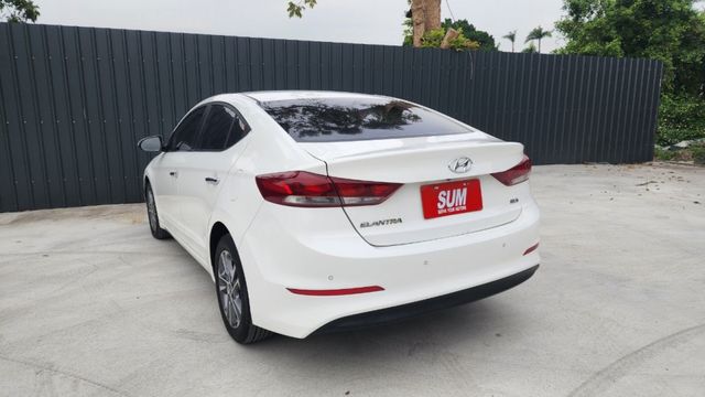 GLS版本/一手車/I KEY/雙區恆溫/衛星導航/倒車攝影/藍芽音樂  第5張相片