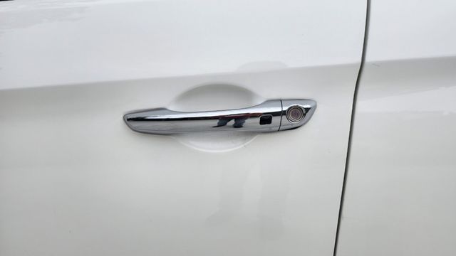 GLS版本/一手車/I KEY/雙區恆溫/衛星導航/倒車攝影/藍芽音樂  第7張相片