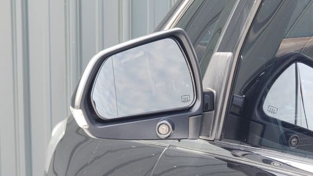 市場CP值最高七人座/旗艦版/HID頭燈//I KEY/車道偏離警示/雙電動側滑門/後座螢幕影音/360環景  第8張相片