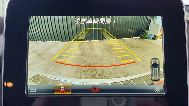 原鈑件/黑頂棚/全景天窗  第16張相片