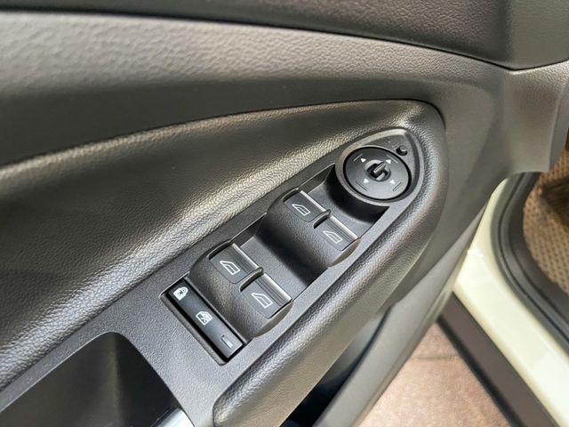 全車原鈑件/免鑰匙/原廠保養/全景天窗/盲點，電動尾門/倒車顯影/雙區恆溫  第14張相片