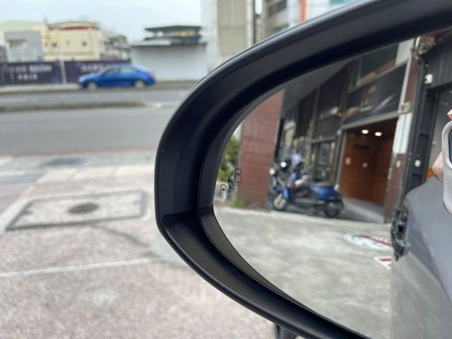 省稅金的休旅車 ACC全速率跟車 配備滿  第20張相片