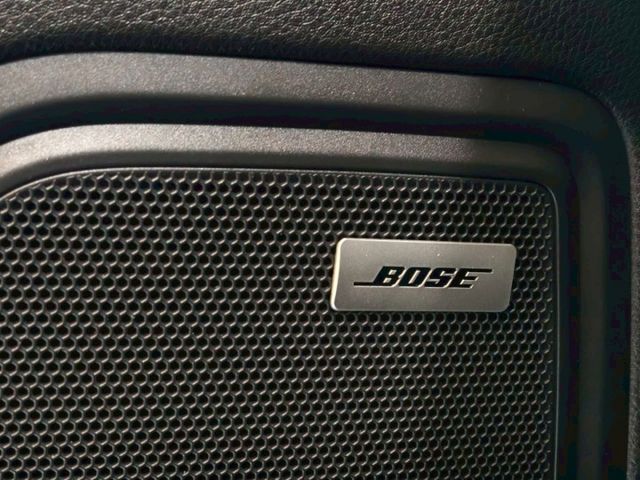 2019款 CarPlay、BOSE音響、一線尾燈、電動尾門、雙前座電動記憶座椅、光感應自動頭燈  第4張相片