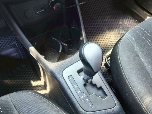 輕巧可愛 代步省油 藍牙影音 倒車顯影 倒車雷達 多功能方向盤  第9張相片