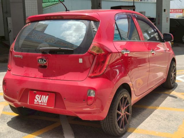 輕巧可愛 代步省油 藍牙影音 倒車顯影 倒車雷達 多功能方向盤  第12張相片