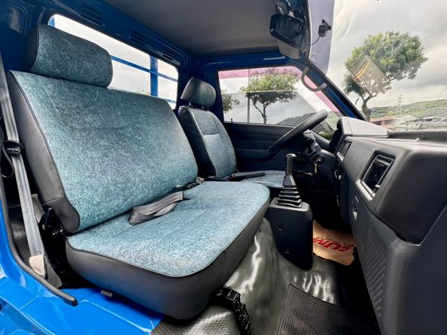 貨車買得利卡 讓你省油又有力 後斗全新買到賺到!!車庫車 車況很好~看外觀跟內裝就知道有再顧~車漂亮 趕緊來店賞車!!  第8張相片