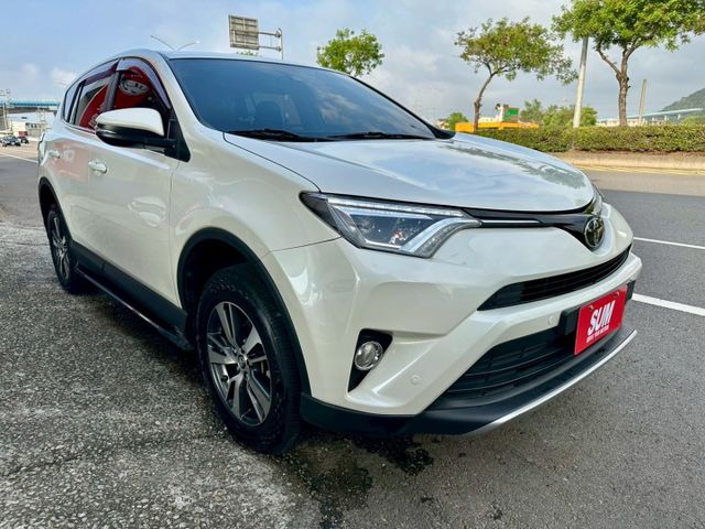尊爵版小改款 ACC AppleCarPlay 摸門i-key  觸控螢幕3D衛星導航 數位電視 車漂亮趕緊來店賞車  第2張相片
