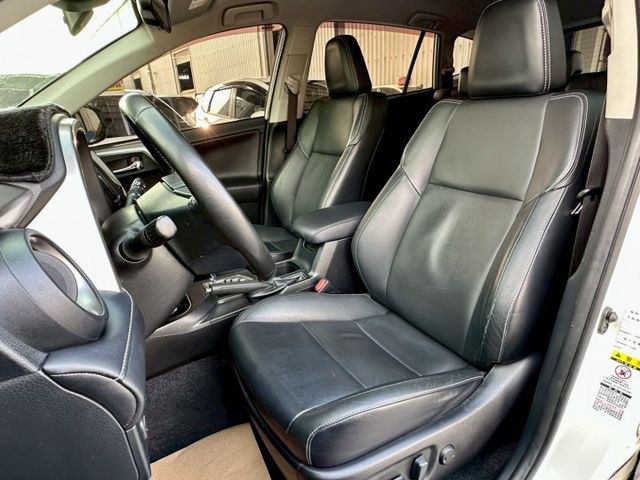 尊爵版小改款 ACC AppleCarPlay 摸門i-key  觸控螢幕3D衛星導航 數位電視 車漂亮趕緊來店賞車  第11張相片