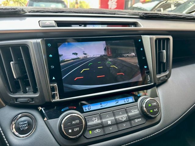 尊爵版小改款 ACC AppleCarPlay 摸門i-key  觸控螢幕3D衛星導航 數位電視 車漂亮趕緊來店賞車  第16張相片