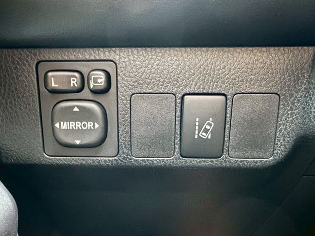 尊爵版小改款 ACC AppleCarPlay 摸門i-key  觸控螢幕3D衛星導航 數位電視 車漂亮趕緊來店賞車  第18張相片