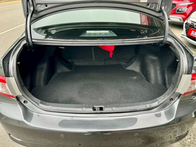 定速 衛星導航 倒車影像 倒車雷達 低里程 跑少 車況佳 車漂亮 無待修 省油省稅金 趕緊來店賞車  第9張相片