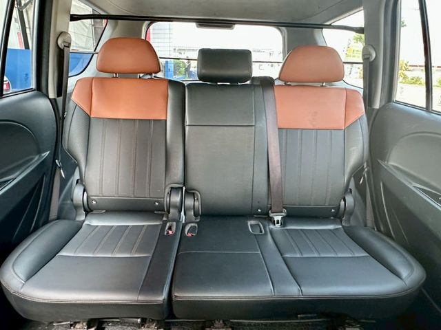 精緻版 定速 倒車顯影 光感應頭燈 電動後視鏡 後視鏡方向指示燈 USB插槽 車漂亮@趕緊來店賞車  第8張相片