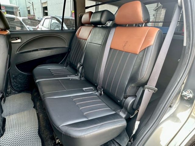 精緻版 定速 倒車顯影 光感應頭燈 電動後視鏡 後視鏡方向指示燈 USB插槽 車漂亮@趕緊來店賞車  第13張相片