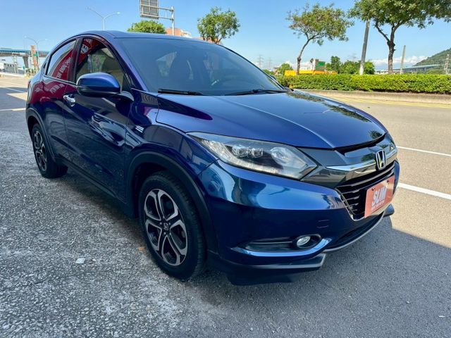 S版  IKEY 定速 衛星導航 倒車顯影 換檔撥片 藍芽 恆溫 LED日形燈頭燈尾燈  車漂亮!!趕緊來店賞車  第2張相片