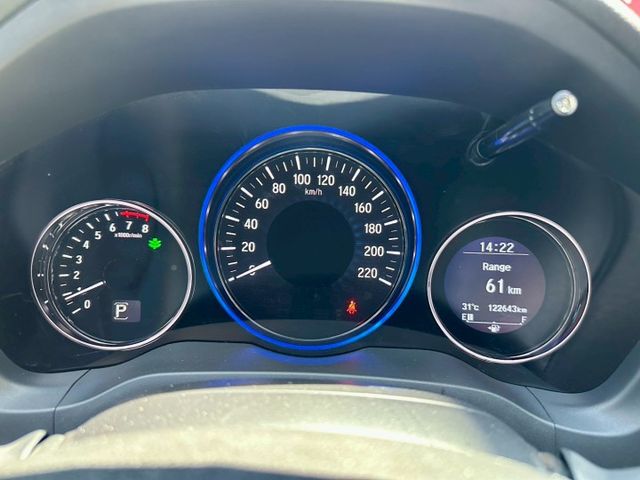 S版  IKEY 定速 衛星導航 倒車顯影 換檔撥片 藍芽 恆溫 LED日形燈頭燈尾燈  車漂亮!!趕緊來店賞車  第6張相片