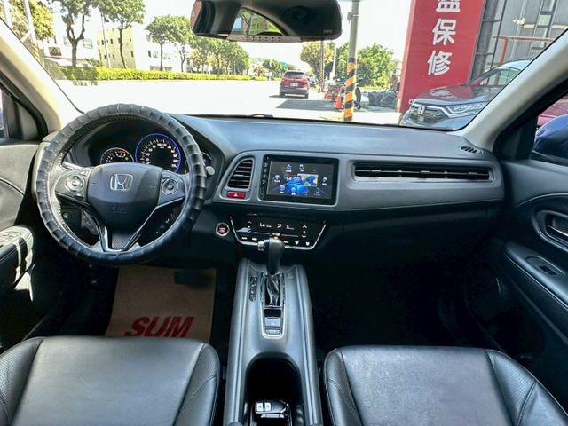 S版  IKEY 定速 衛星導航 倒車顯影 換檔撥片 藍芽 恆溫 LED日形燈頭燈尾燈  車漂亮!!趕緊來店賞車  第7張相片