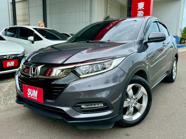 小休旅 VTi-S版 LED日行燈尾燈 Ikey 摸門 定速 快撥 倒車顯影 衛星導航 安卓機 車漂亮!趕緊來店賞車!  第1張相片