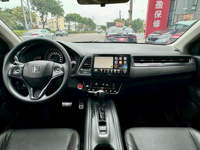 小休旅 VTi-S版 LED日行燈尾燈 Ikey 摸門 定速 快撥 倒車顯影 衛星導航 安卓機 車漂亮!趕緊來店賞車!  第7張相片