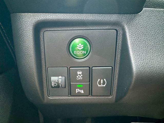 小休旅 VTi-S版 LED日行燈尾燈 Ikey 摸門 定速 快撥 倒車顯影 衛星導航 安卓機 車漂亮!趕緊來店賞車!  第17張相片