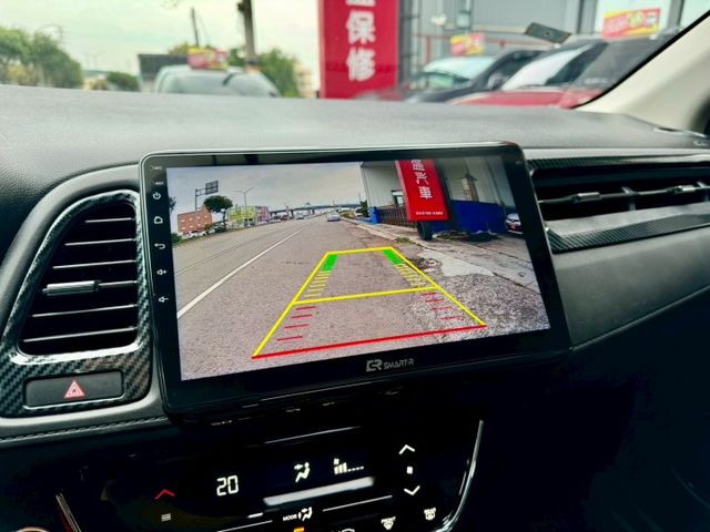 小休旅 VTi-S版 LED日行燈尾燈 Ikey 摸門 定速 快撥 倒車顯影 衛星導航 安卓機 車漂亮!趕緊來店賞車!  第18張相片