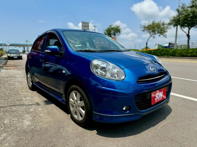 低里程 都車庫 家庭用車 載小朋友 跑市區 買菜停車都方便 好開省油 代步 開遠途也不是問題~內外乾淨 CP值高別錯過!  第2張相片