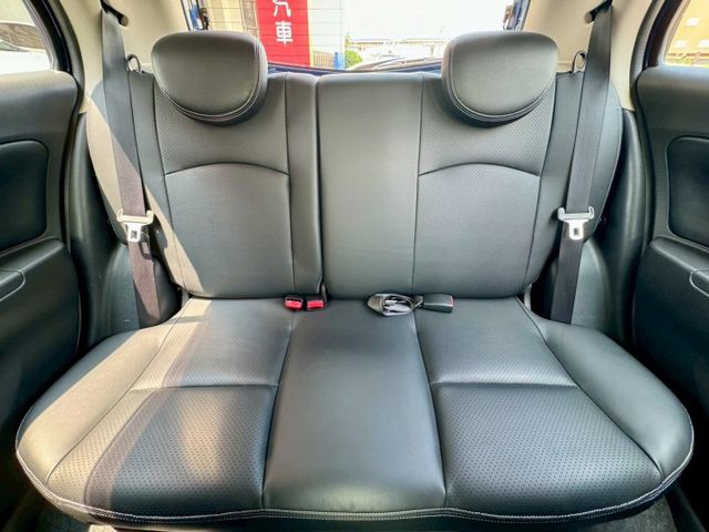 低里程 都車庫 家庭用車 載小朋友 跑市區 買菜停車都方便 好開省油 代步 開遠途也不是問題~內外乾淨 CP值高別錯過!  第8張相片