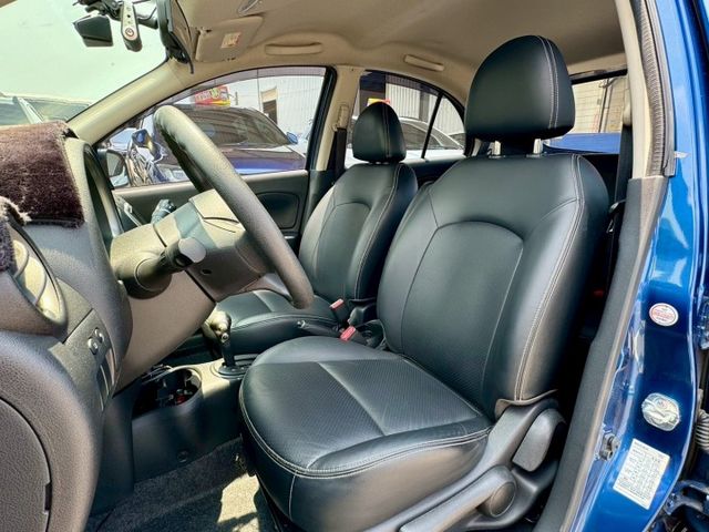 低里程 都車庫 家庭用車 載小朋友 跑市區 買菜停車都方便 好開省油 代步 開遠途也不是問題~內外乾淨 CP值高別錯過!  第14張相片