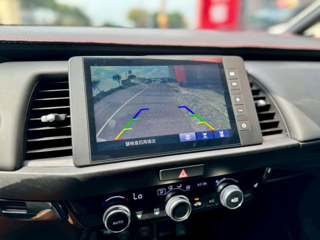 汽油版 車況好 車庫車 內外如新車 外觀型好看 內裝有質感～ACC 車道維持 LED頭尾燈 配備多  車漂亮 別錯過囉～  第13張相片