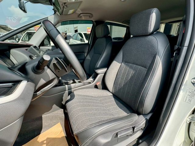 汽油版 車況好 車庫車 內外如新車 外觀型好看 內裝有質感～ACC 車道維持 LED頭尾燈 配備多  車漂亮 別錯過囉～  第14張相片