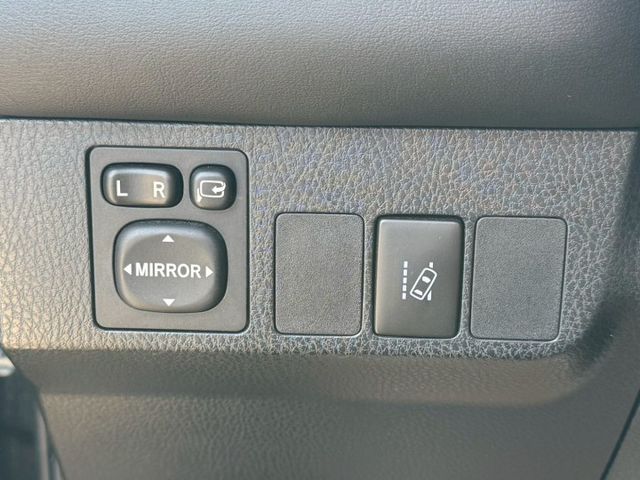 尊爵版 ACC跟車 AEB自動煞停 車道偏離 LED頭尾燈 電動椅 IKEY摸門 抬頭顯 CARPLAY配備滿!車況讚  第13張相片