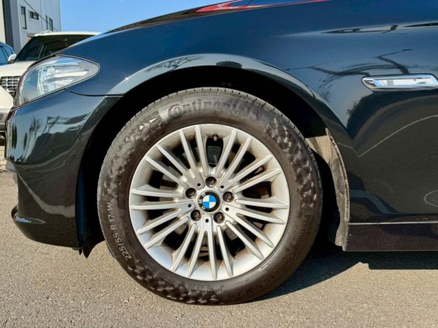 柴油520d 省油馬力足夠 好開舒適又安靜沒什麼毛病 房車舒適座駕 車況美有在顧車就是不一樣～ 實車比照片漂亮！別錯過～  第19張相片