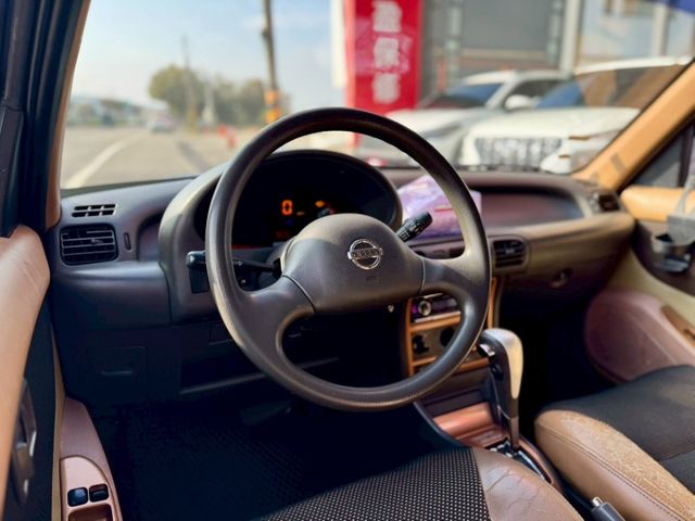 省油又好停車 低哩程 車況優的啦～機車價而已 擋風擋雨 冬天吹暖氣 夏天吹冷氣 買回去定期保養沒問題 趕緊預約來店賞車  第5張相片