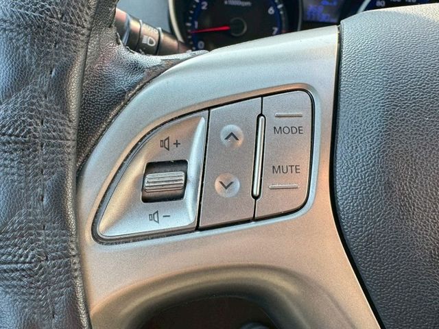 一手車 僅跑7萬~ 低里程車況好 還配安卓機 前後行車記錄器 倒車顯影等功能 便宜休旅車 好載又實用代步長途不是問題~  第15張相片