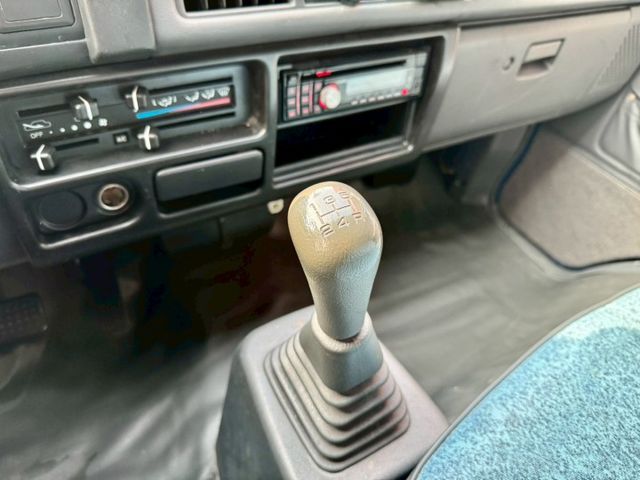 低里程 僅跑7萬 錯過就沒囉~手排好開有力 好載又好用 帆布棚 載貨載工具不怕風吹日曬下雨天 車況好 趕緊預約來店賞車!  第10張相片