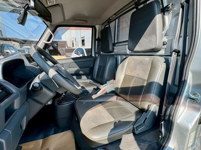 跑少!菱利A190 手牌 車況好 好開 好載又實用 貨載滿滿荷包裝更滿～ 外內如新 車美不用介紹太多 趕緊預約來店賞車～  第9張相片