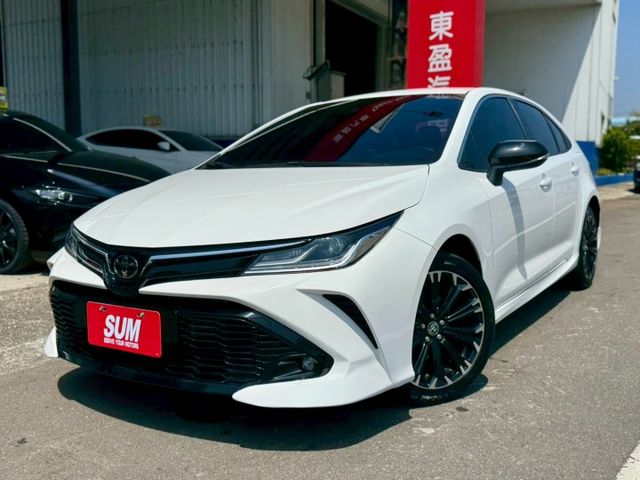 小改款 12.3吋數位儀表 GR專屬套件 紅黑內裝 盲點 LED頭尾燈 換擋撥片 Carplay IKEY ACC全速域  第1張相片