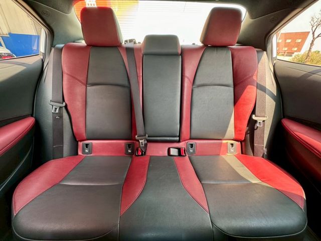 小改款 12.3吋數位儀表 GR專屬套件 紅黑內裝 盲點 LED頭尾燈 換擋撥片 Carplay IKEY ACC全速域  第8張相片