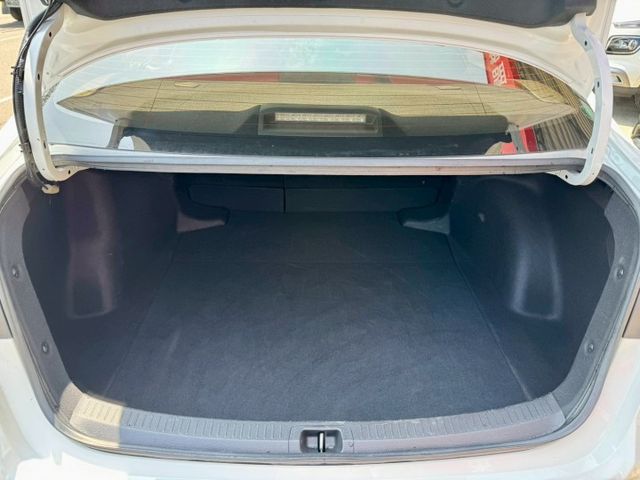 小改款 12.3吋數位儀表 GR專屬套件 紅黑內裝 盲點 LED頭尾燈 換擋撥片 Carplay IKEY ACC全速域  第9張相片