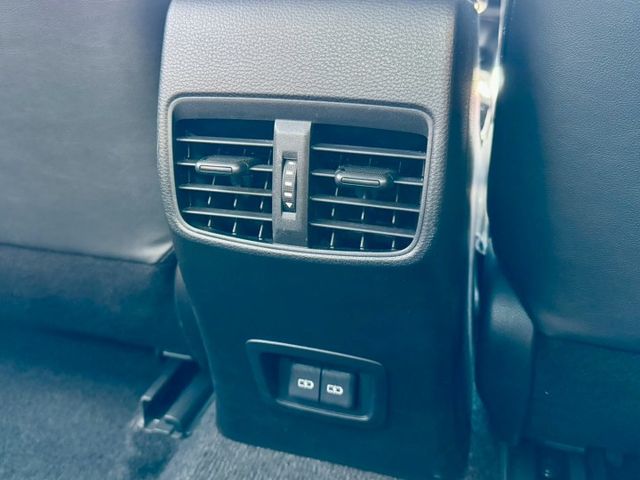 小改款 12.3吋數位儀表 GR專屬套件 紅黑內裝 盲點 LED頭尾燈 換擋撥片 Carplay IKEY ACC全速域  第19張相片