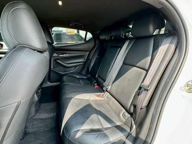 旗艦型 原廠保養 車況美～ikey 摸門 360環景 ACC半自動駕駛輔助 車道偏離 盲點 LED頭尾燈 前後雷達  第15張相片