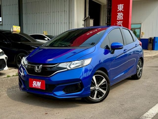 S版 極低哩程！原廠保養～ IKEY 摸門 定速 衛星導航 藍芽 換檔撥片 車況好 省油好停車 室內空間大 配備滿～  第1張相片