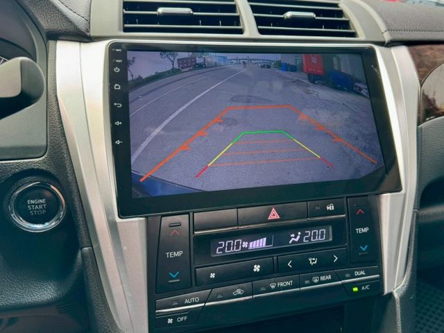 豪華版 LED日行燈 HID頭燈 IKEY摸門 定速 雙區恆溫 藍芽 倒車顯影 胎壓偵測器 倒車雷達 車況漂亮 舒適好開  第12張相片