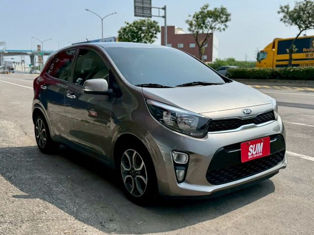 好開 好停車 省油又好顧冷氣冷！ 適合新手代步～ 長途遠途都不是問題 上班族或剛出社會想買台車開 這台保證適合～  第2張相片