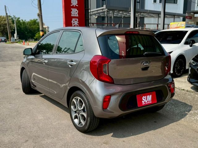 好開 好停車 省油又好顧冷氣冷！ 適合新手代步～ 長途遠途都不是問題 上班族或剛出社會想買台車開 這台保證適合～  第3張相片