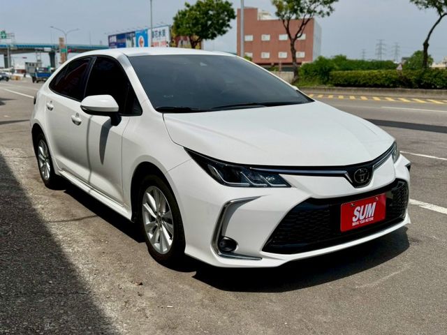 豪華版 小改款 iKEY 摸門 ACC AEB 安卓機 倒車顯影 藍芽 原廠保養 好開好顧 省油省稅 車內外氣氛美～  第2張相片