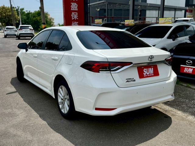 豪華版 小改款 iKEY 摸門 ACC AEB 安卓機 倒車顯影 藍芽 原廠保養 好開好顧 省油省稅 車內外氣氛美～  第4張相片