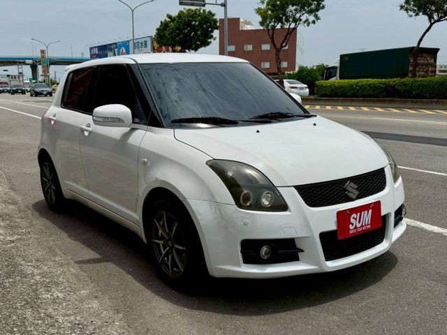 一手車 僅跑13萬 車齡不是問題 耐操維修便宜才是重點！冷氣冷 省油好開 IKEY T3包 電動椅 僅此一台別錯過～  第2張相片