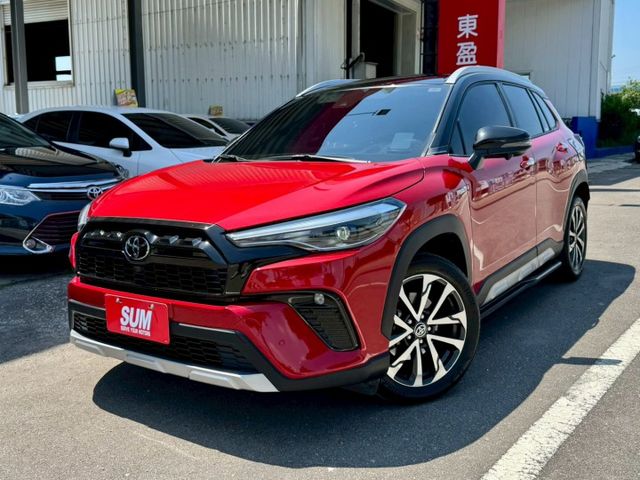 GR油電版 低哩程 車庫車 原廠保養 配備滿！電動椅 電尾門 盲點 360環景 IKEY摸門 抬頭顯示器 側踏 別錯過！  第1張相片
