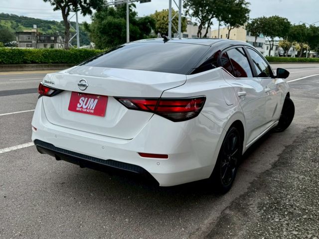 尊爵智駕版 JBL音響 ACC AEB 盲點 車道偏離 360環景 IKEY摸門 Carplay 原廠保養 車美別錯過！  第4張相片